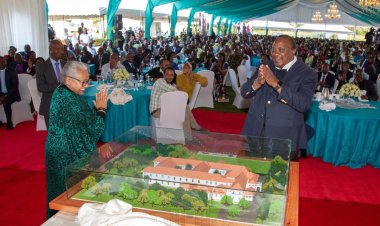 Uhuru Thanks State House Staff As Exit Draws Closer