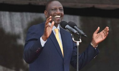 Watch DP Ruto Lead Worship Song During Prayer Meeting