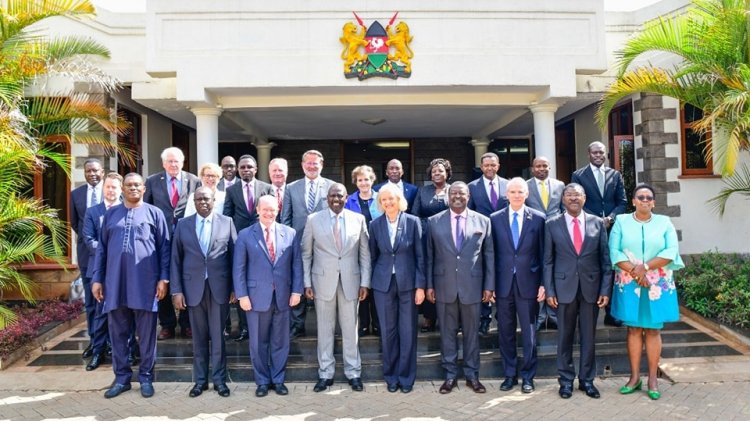 Ruto, Uhuru Meet US Delegates [PHOTOS]