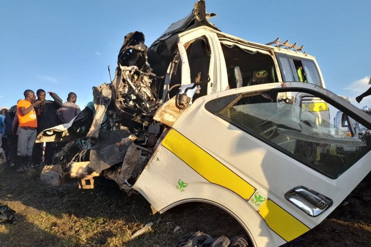 8 Killed On The Spot After Matatu Crashes Into Fuel Tanker