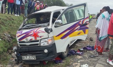 8 Dead As Trailer Hits Two Matatus Along Nakuru-Eldoret Highway [PHOTOS]