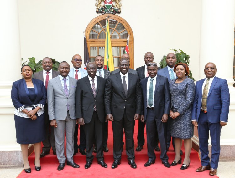 Ruto Hosts Jubilee MPs At State House, Assents To IEBC Bill [PHOTOS]