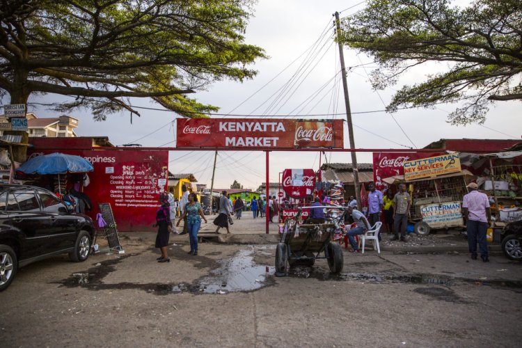 Police Raid Wines & Spirits Shop At Kenyatta Market
