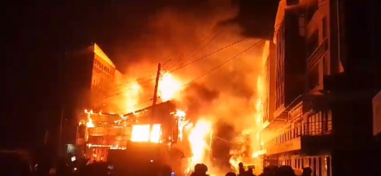 Huge Fire Breaks Out In Kitengela Town [VIDEO]