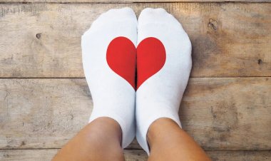 Ladies, Gift Your Men Socks On Valentines Day: Here's Why