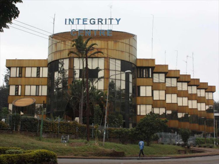 EACC Officers Assault Standard Group Journalist Covering Arrest Of Cop [VIDEO]