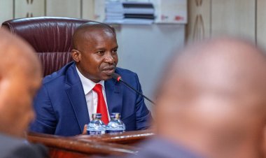 Govt Considers Banning Senior Officers From Using TikTok