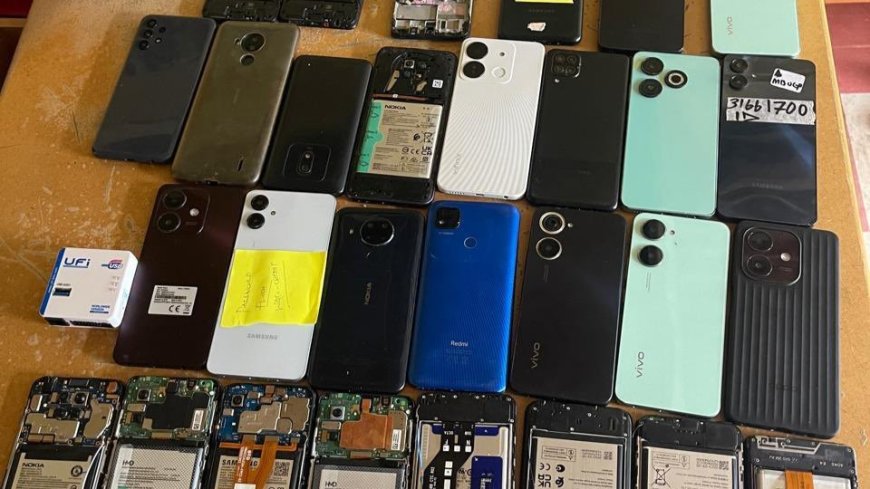 DCI Catch Notorious Criminal Flashing 27 Stolen Mobile Phones