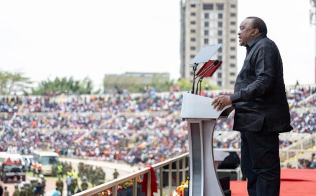 Uhuru Jokes About Joining Raila Odinga After His Death [VIDEO]
