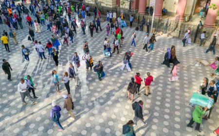 Kenyans Warned Against Using Phones, Showing Off Watches, Jewellery In Crowded Areas During Jamhuri Day