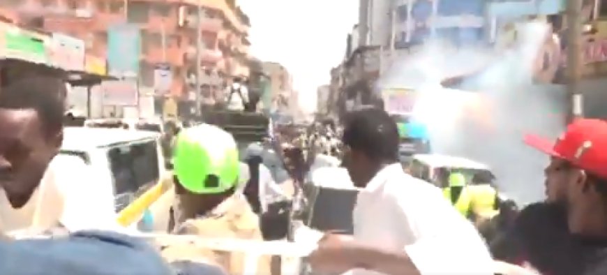 Police Teargas Another Political Rally, This Time Targeting Gachagua, Kalonzo In Nairobi CBD